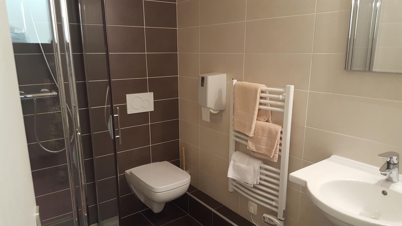 Hotel Le Soli Saint-Julien-en-Genevois Luaran gambar