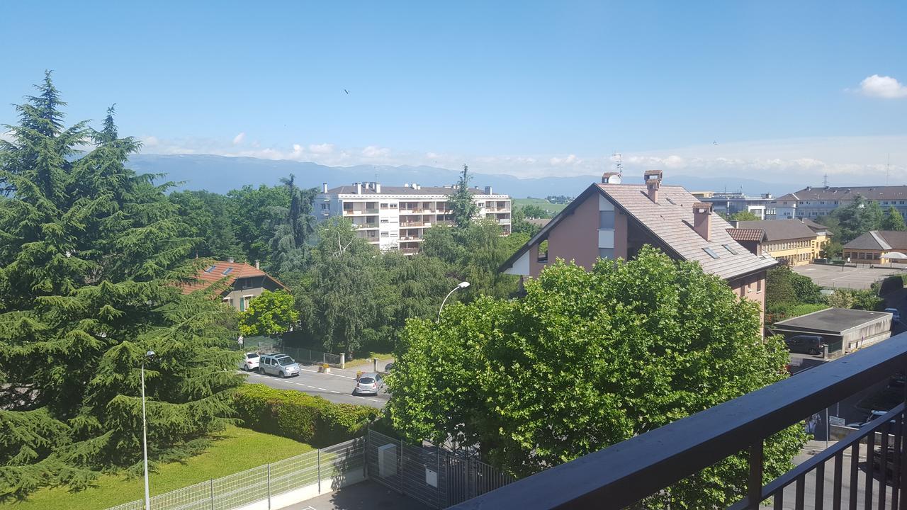 Hotel Le Soli Saint-Julien-en-Genevois Luaran gambar