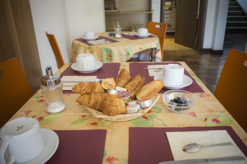 Hotel Le Soli Saint-Julien-en-Genevois Luaran gambar